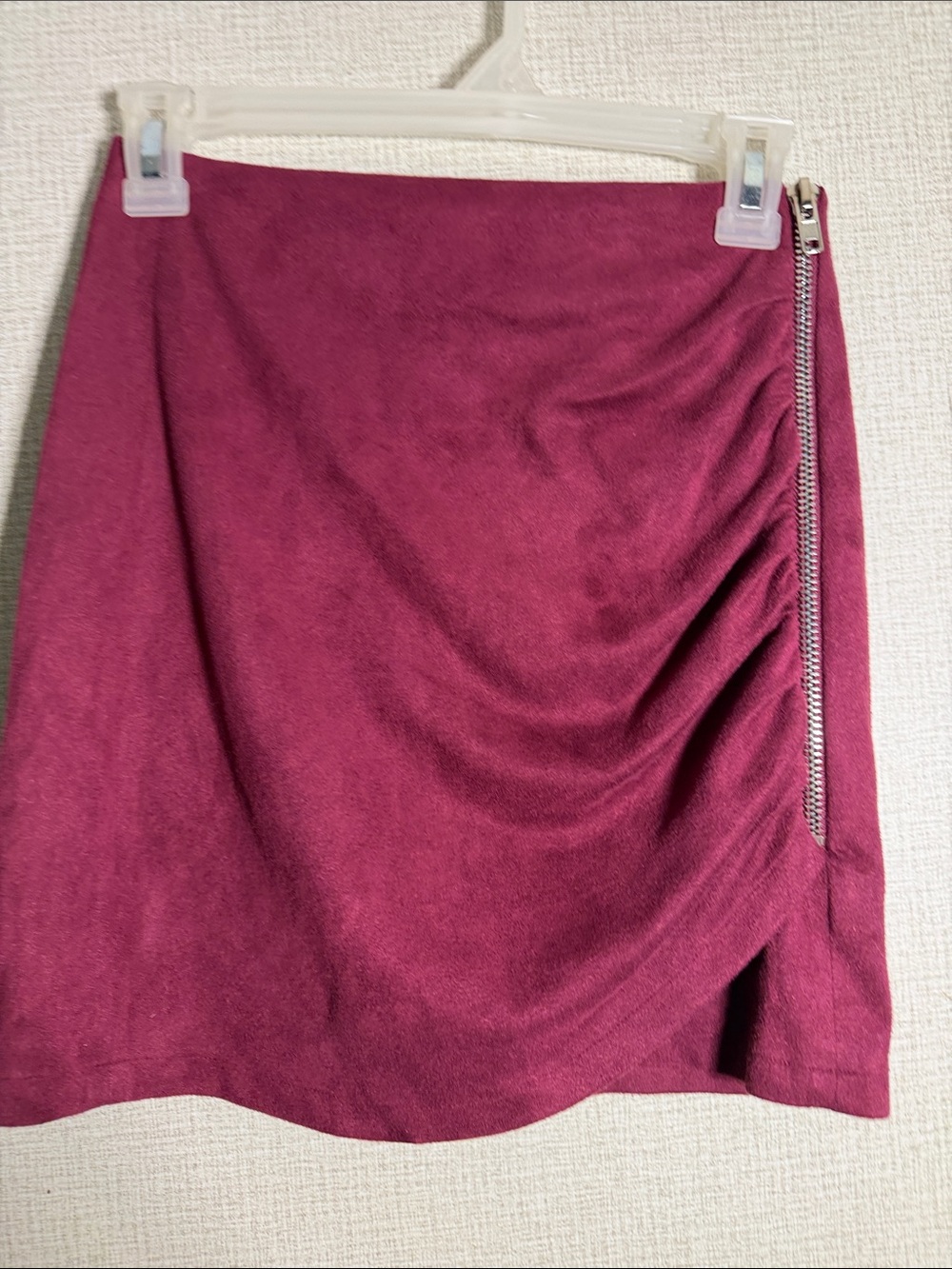 Soprano Women's Burgundy Side Zip Mini Skirt - Size Small